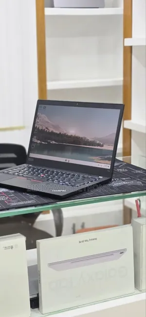New Laptop Lenovo ThinkPad T14 16GB Intel Core i7 SSD 256GB