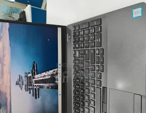 New Laptop Dell Precision 3541 16GB Intel Core i7 SSD 512GB