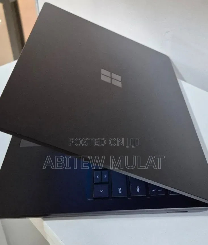 New Laptop Microsoft Surface Laptop 3 8GB Intel Core i5 SSD 256GB