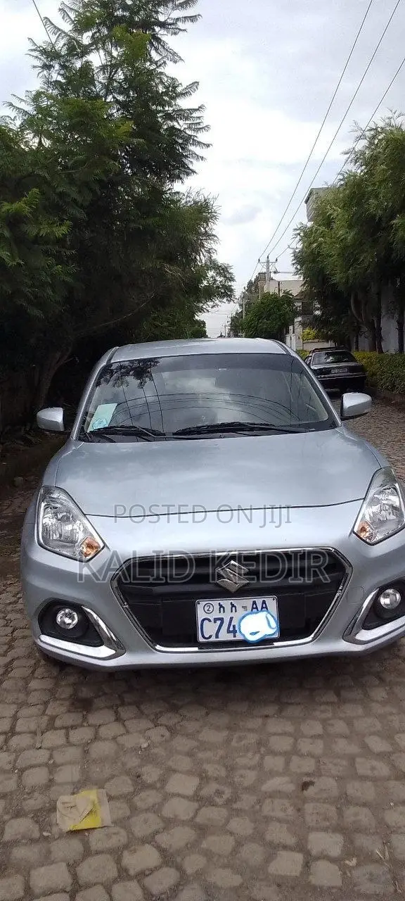 Suzuki Dzire 2024 Silver