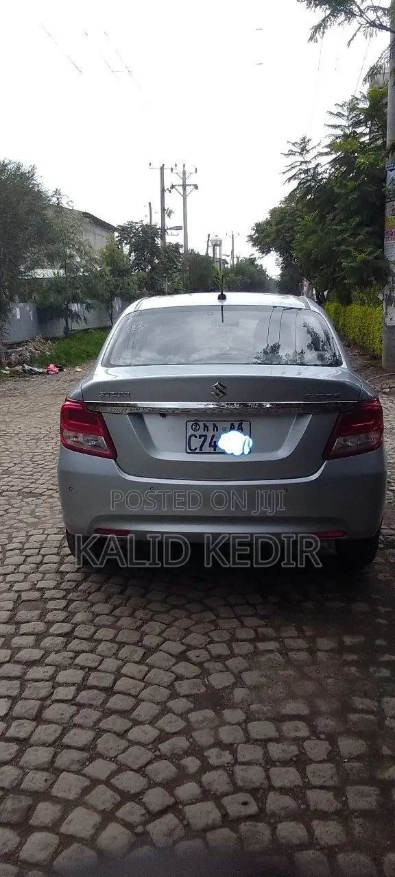 Suzuki Dzire 2024 Silver