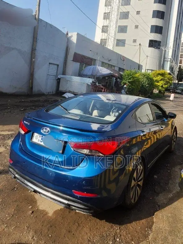 Hyundai Avante 2016 Blue