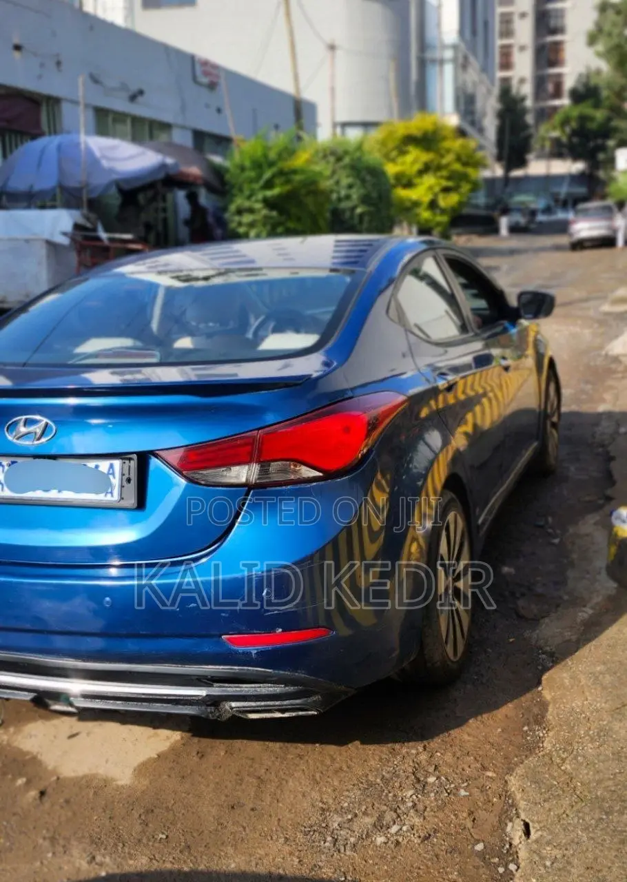 Hyundai Avante 2016 Blue