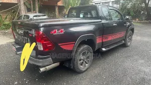 Toyota Hilux 2017 Gray