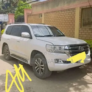 Toyota Land Cruiser 2014 White