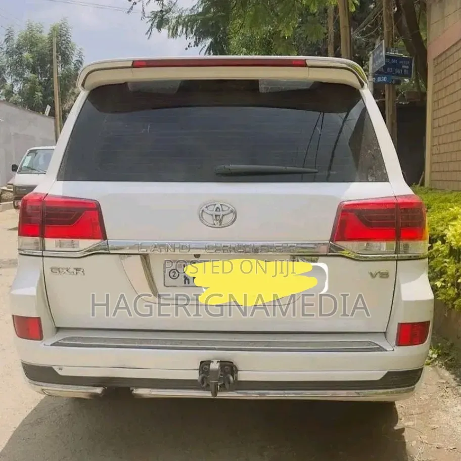 Toyota Land Cruiser 2014 White