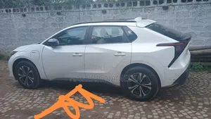 Toyota bZ4X 2024 White