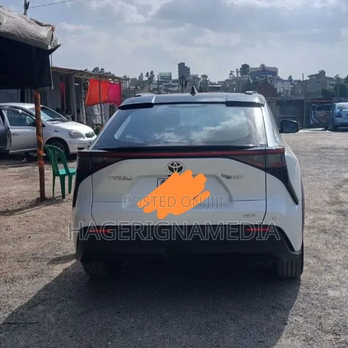 Toyota bZ4X 2023 White