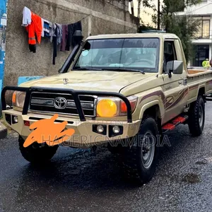 Toyota Land Cruiser 2012 Beige