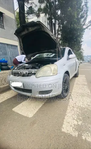Toyota Vitz 1.0 FWD 3dr 2003 Gray