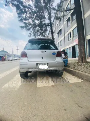 Toyota Vitz 1.0 FWD 3dr 2003 Gray