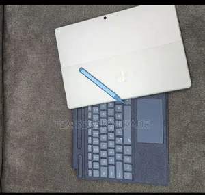 New Laptop Microsoft Surface Pro 9 16GB Intel Core i7 SSD 512GB
