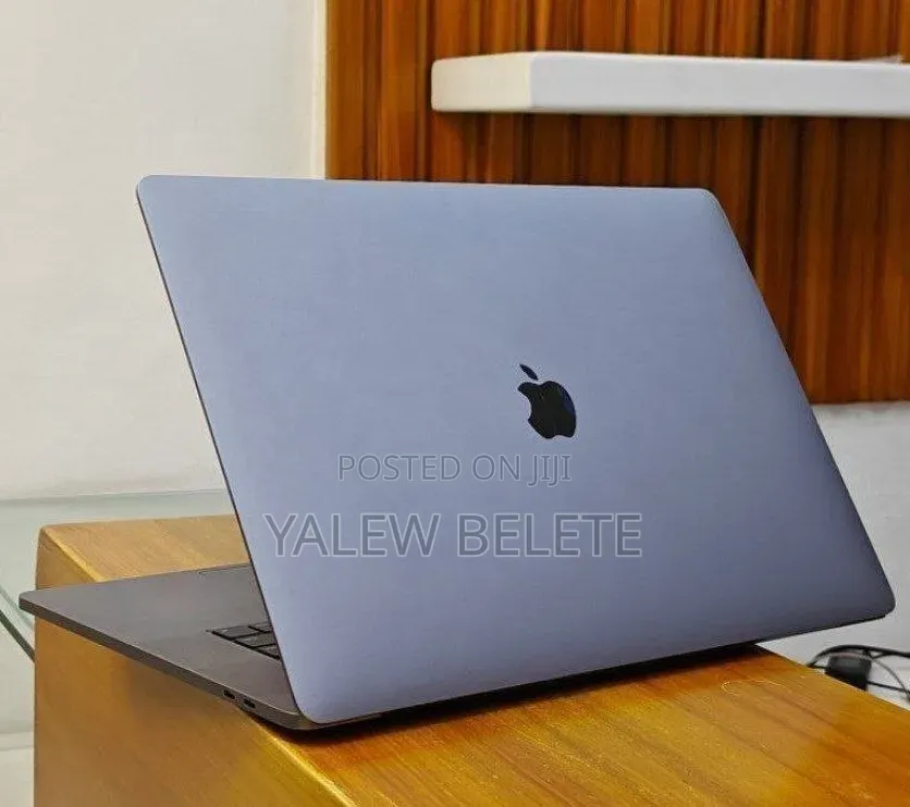 New Laptop Apple MacBook Pro 2018 32GB Intel Core i9 SSD 2T