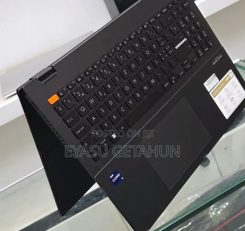 New Laptop Asus VivoBook 15 X505BA 16GB Intel Core i9 SSD 1T
