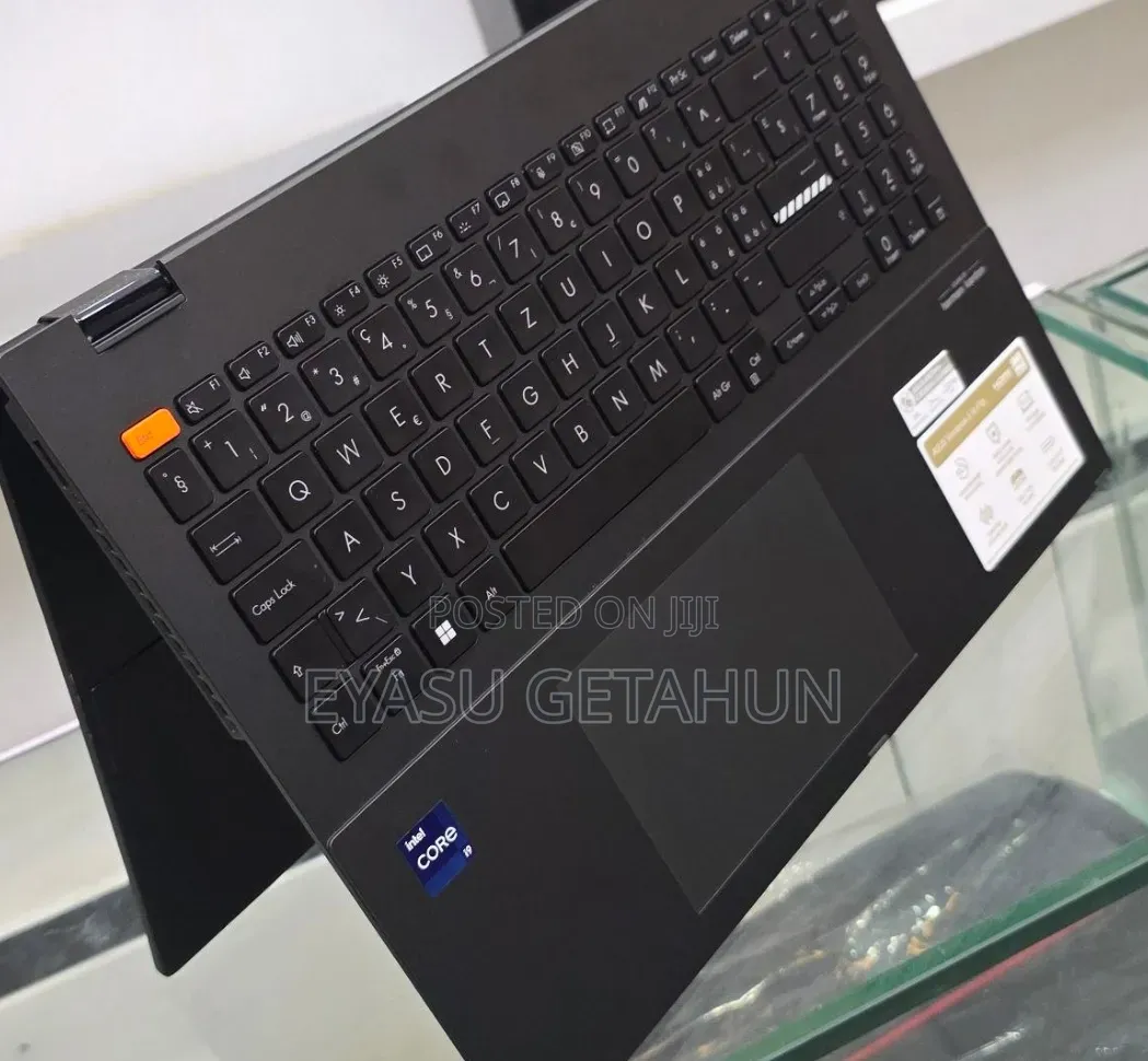 New Laptop Asus VivoBook 15 X505BA 16GB Intel Core i9 SSD 1T