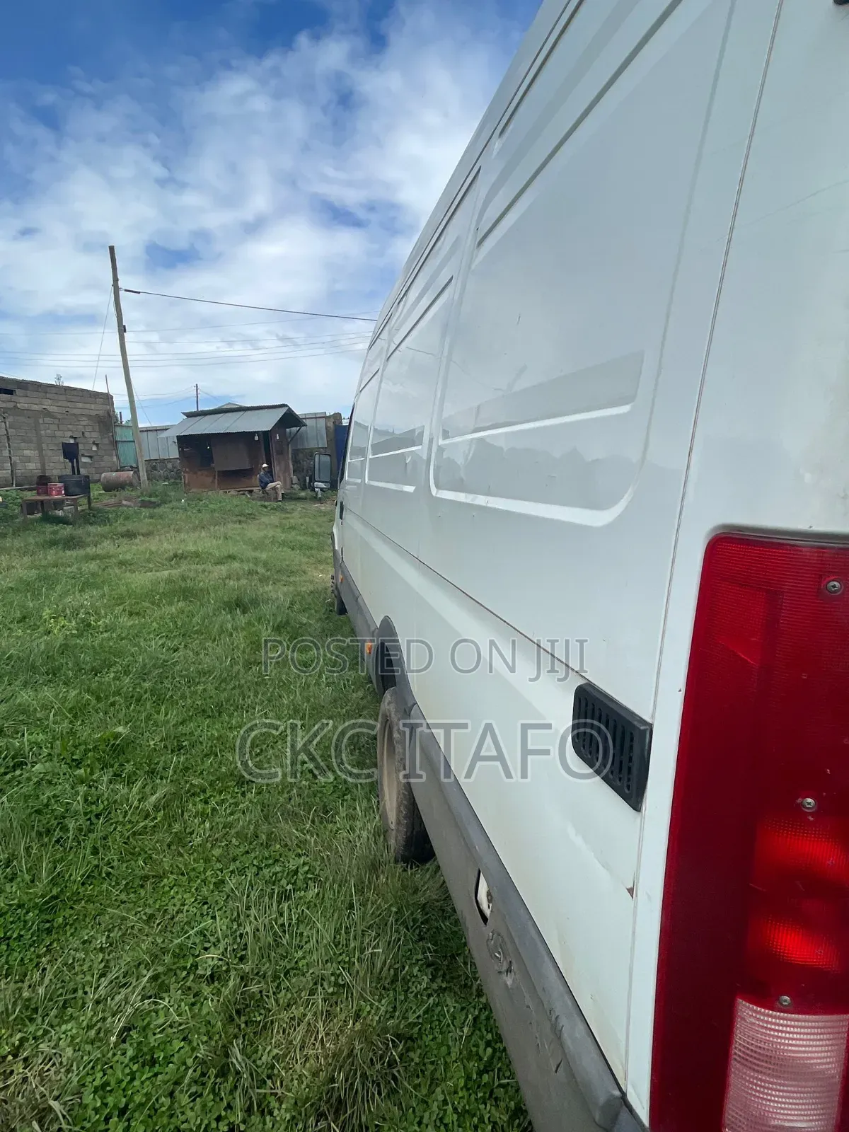 Iveco Massif 2007 White