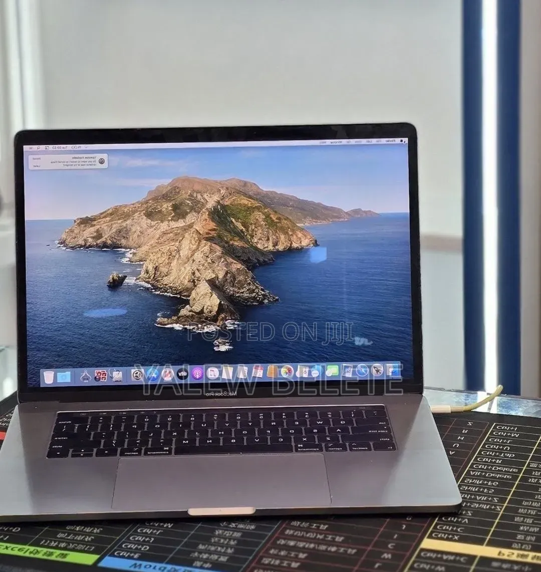 New Laptop Apple MacBook Pro 2018 32GB Intel Core i7 SSD 1T