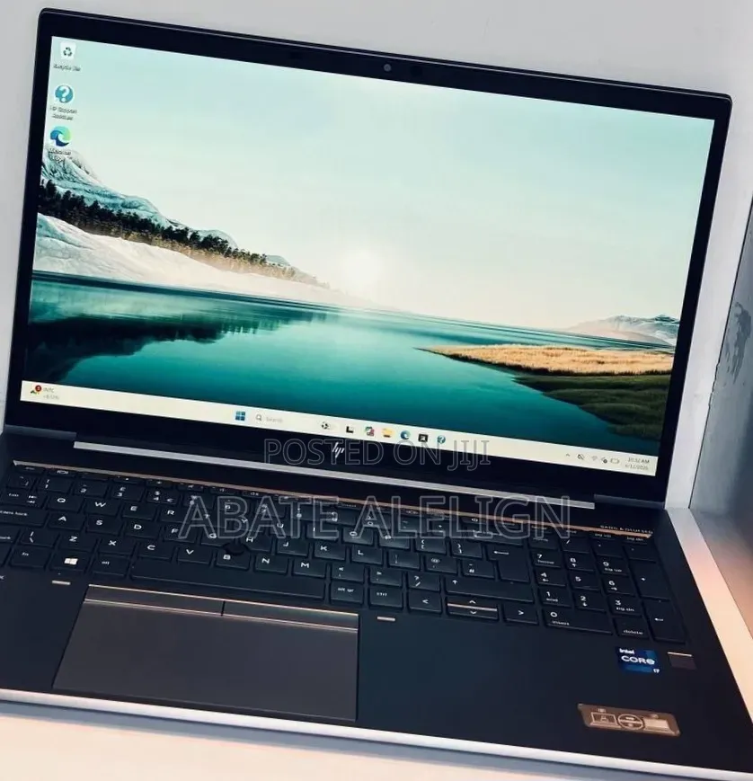 New Laptop HP ZBook Firefly G8 32GB Intel Core i7 SSD 1T