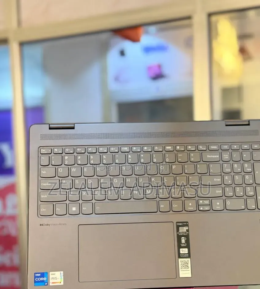 New Laptop Lenovo Yoga 7i 16GB Intel Core i7 SSD 512GB