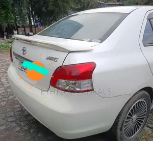 Toyota Yaris 2008 White