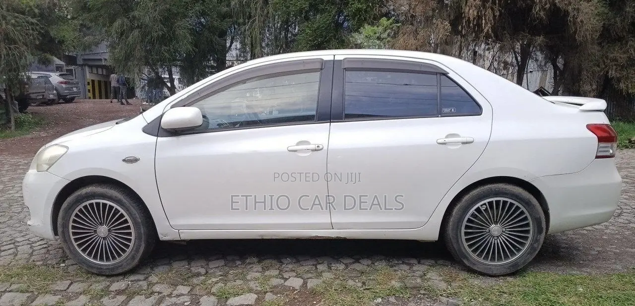 Toyota Yaris 2008 White