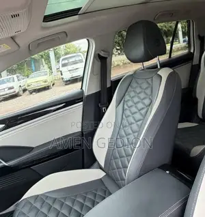 Volkswagen ID.6 2024 White