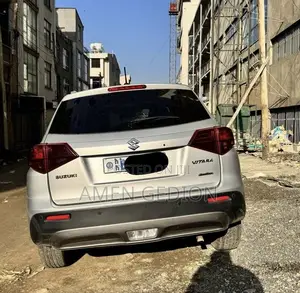 Suzuki Grand Vitara 2021 Silver