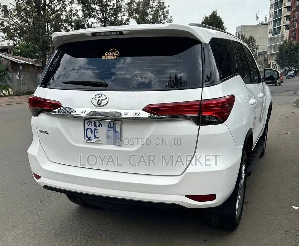 Toyota Fortuner 2017 White