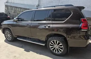 Toyota Land Cruiser Prado 2021 Brown