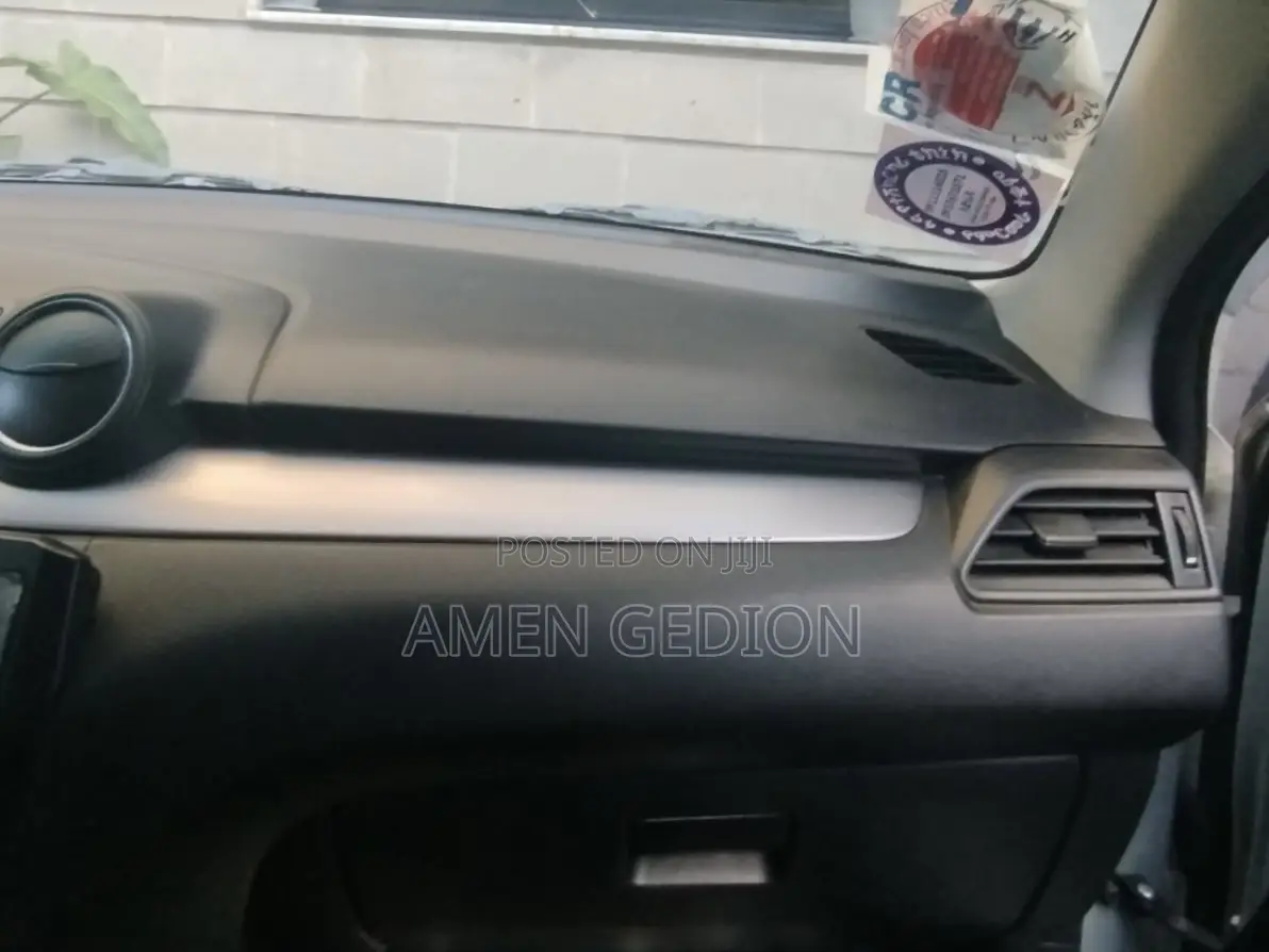Suzuki Swift 2022 Silver