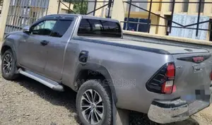Toyota Hilux 2017 Brown
