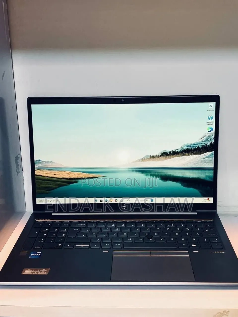 New Laptop HP ZBook Firefly G8 32GB Intel Core i7 SSD 512GB