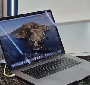 New Laptop Apple MacBook Pro 2018 32GB Intel Core i7 SSD 1T