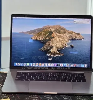 New Laptop Apple MacBook Pro 2018 32GB Intel Core i7 SSD 1T