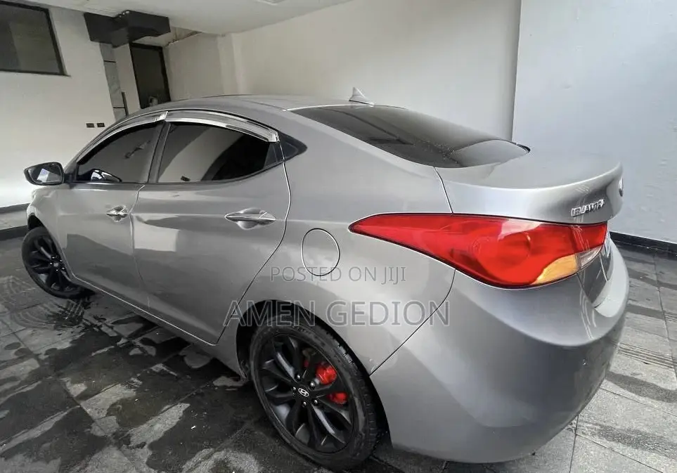 Hyundai Avante 2013 Silver