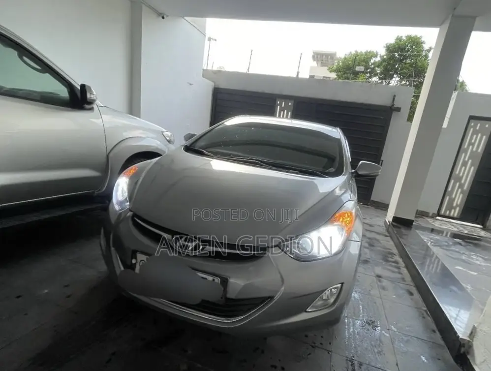 Hyundai Avante 2013 Silver