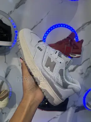 New Balance 550