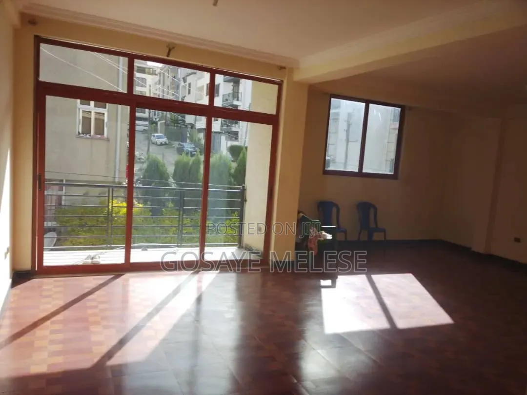 Furnished 5bdrm House in Addis Ababa, Arada for sale