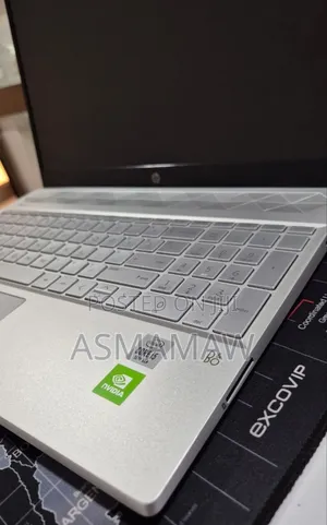 New Laptop HP Pavilion 15 8GB Intel Core i5 SSD 512GB