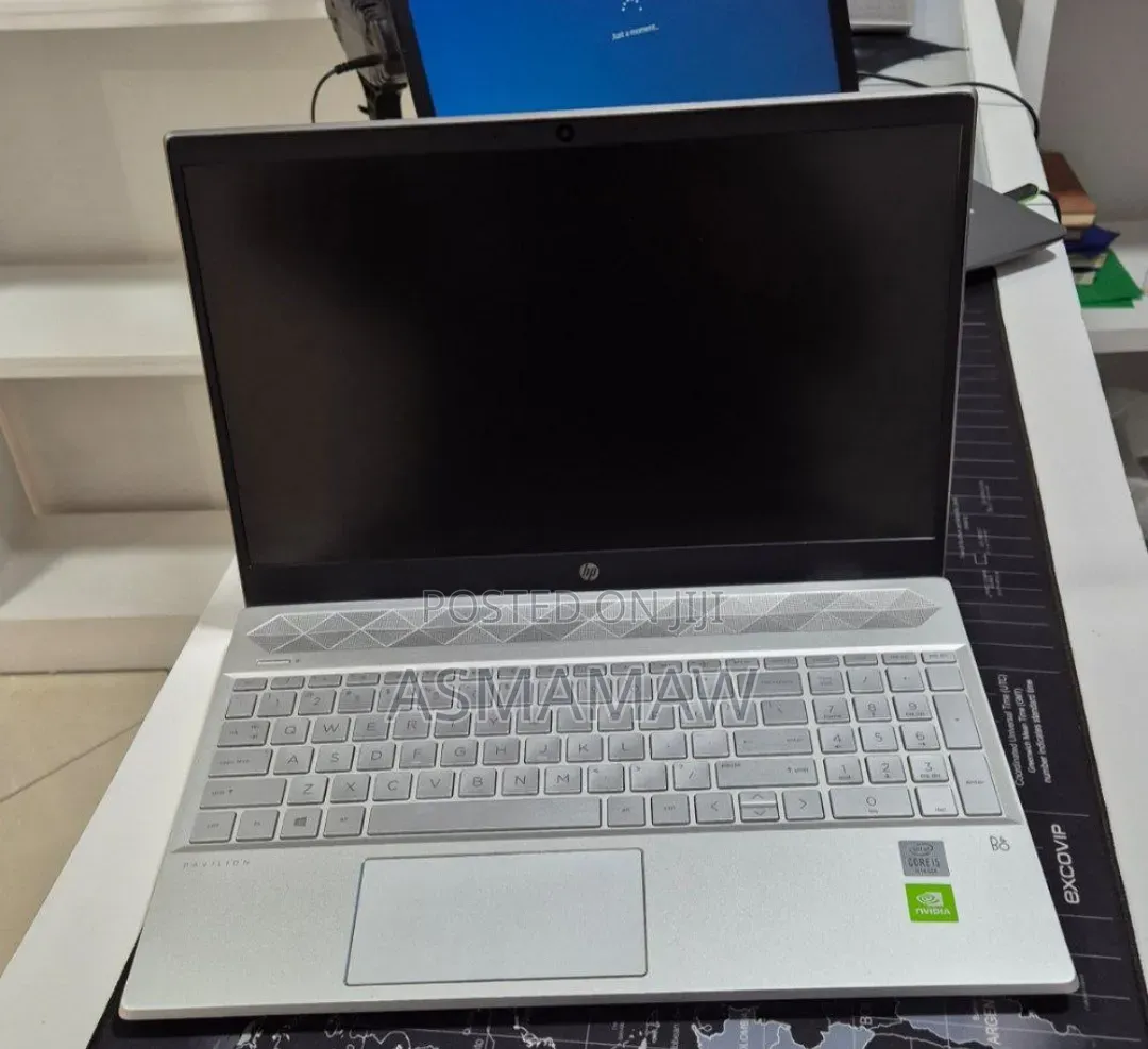 New Laptop HP Pavilion 15 8GB Intel Core i5 SSD 512GB