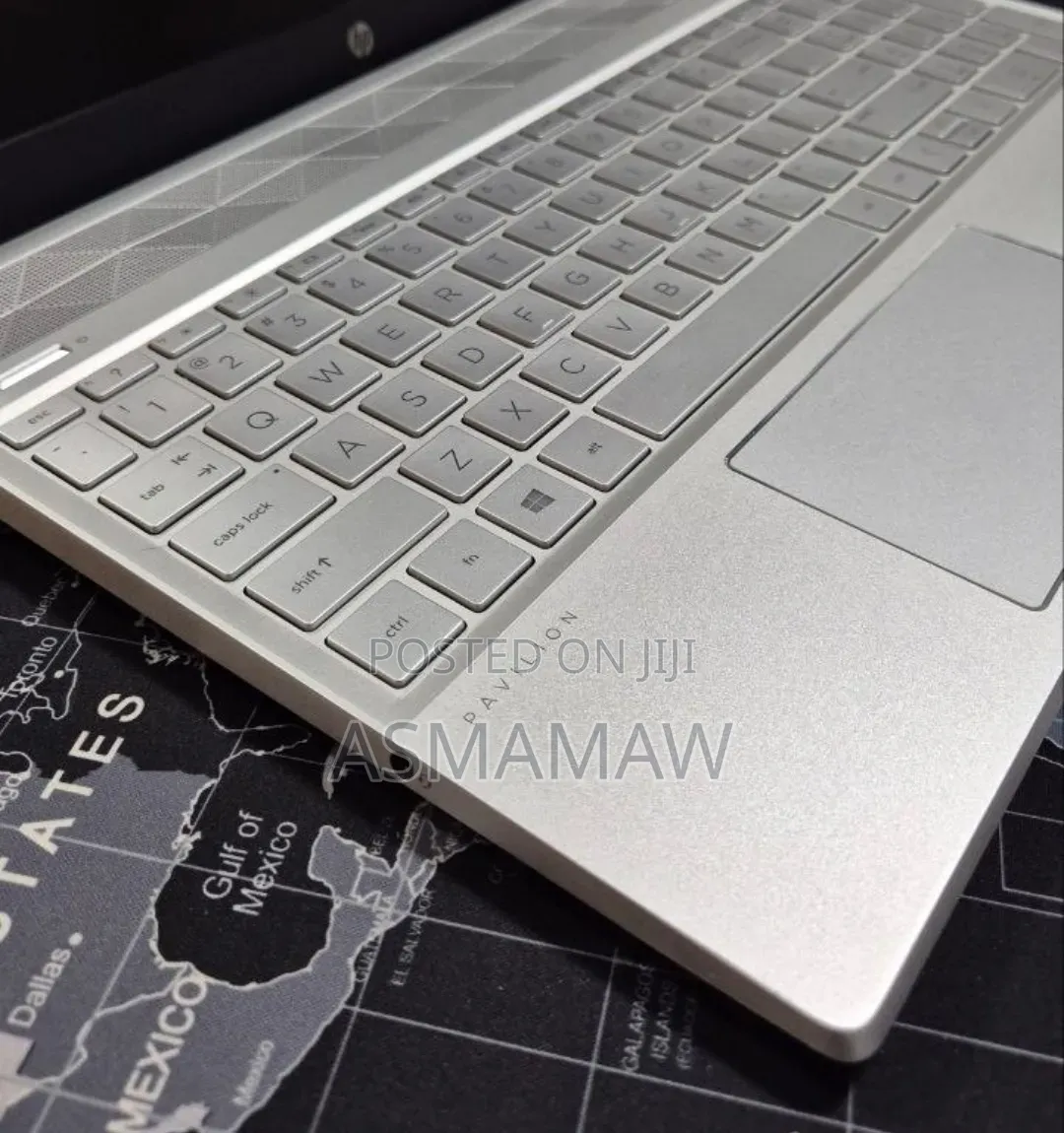 New Laptop HP Pavilion 15 8GB Intel Core i5 SSD 512GB