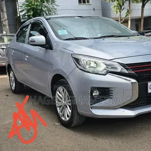Mitsubishi Attrage 2021 Silver