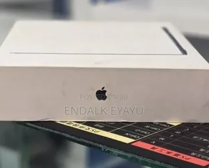 New Laptop Apple MacBook Air 16GB Apple M4 SSD 256GB