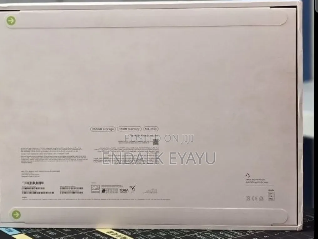 New Laptop Apple MacBook Air 16GB Apple M4 SSD 256GB
