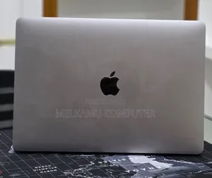 New Laptop Apple MacBook Pro 2017 16GB Intel Core i5 SSD 512GB