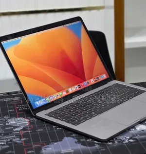 New Laptop Apple MacBook Pro 2017 16GB Intel Core i5 SSD 512GB