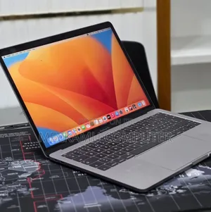 New Laptop Apple MacBook Pro 2017 16GB Intel Core i5 SSD 512GB