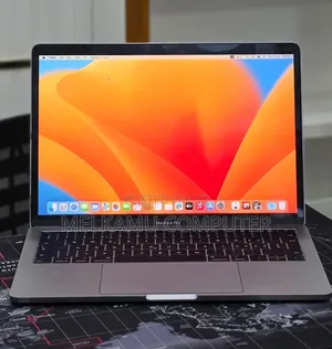 New Laptop Apple MacBook Pro 2017 16GB Intel Core i5 SSD 512GB