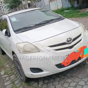 Toyota Yaris 2008 White