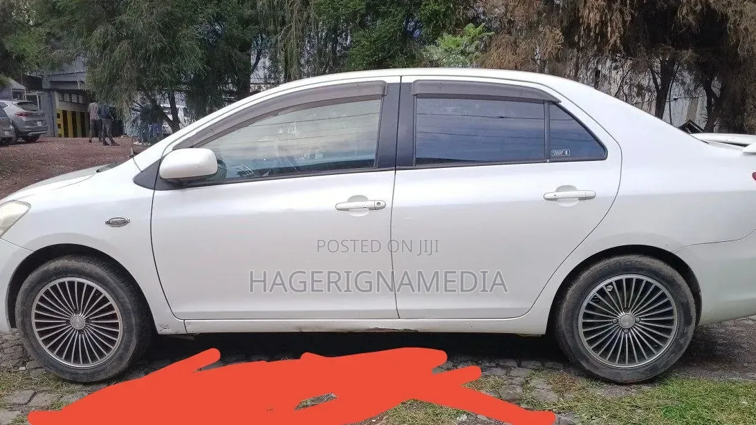 Toyota Yaris 2008 White